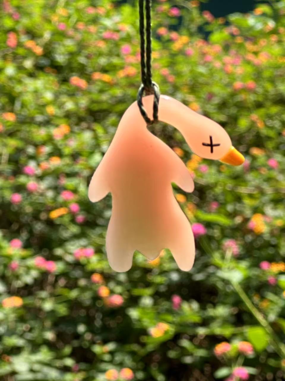 UV & Temperature-Responsive Color-Changing Duck Keychain – Fun Novelty Car view 6