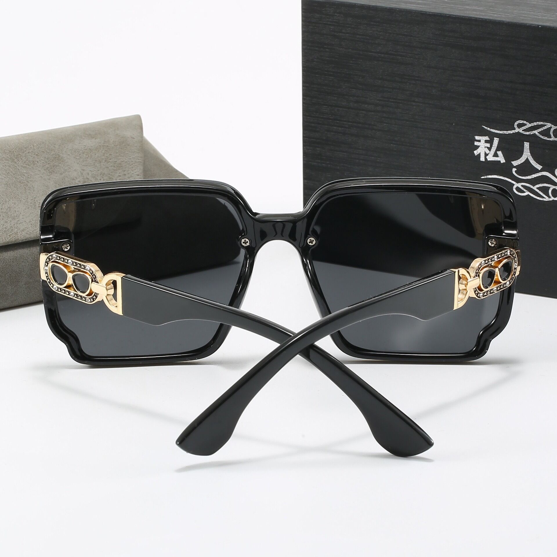 UV400 protective sunglasses can protect against ultraviolet rays and easily view 5