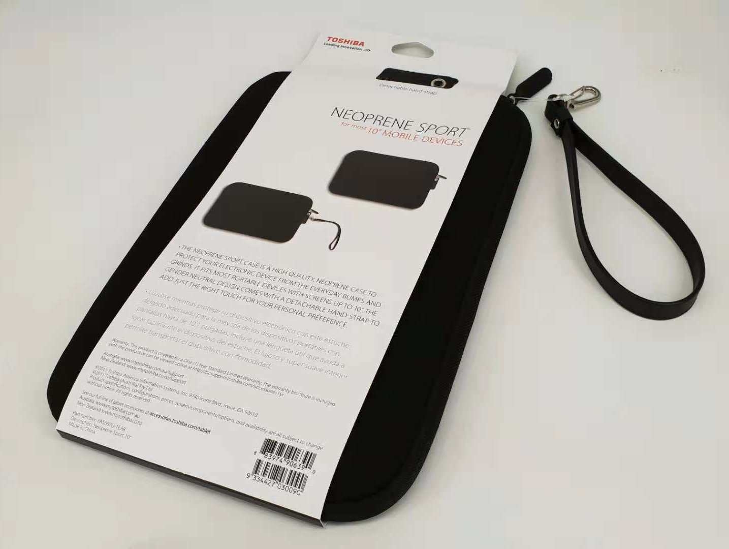 TOSHIBA NEOPRENE SPORT Black Case for 10" Tablet view 3
