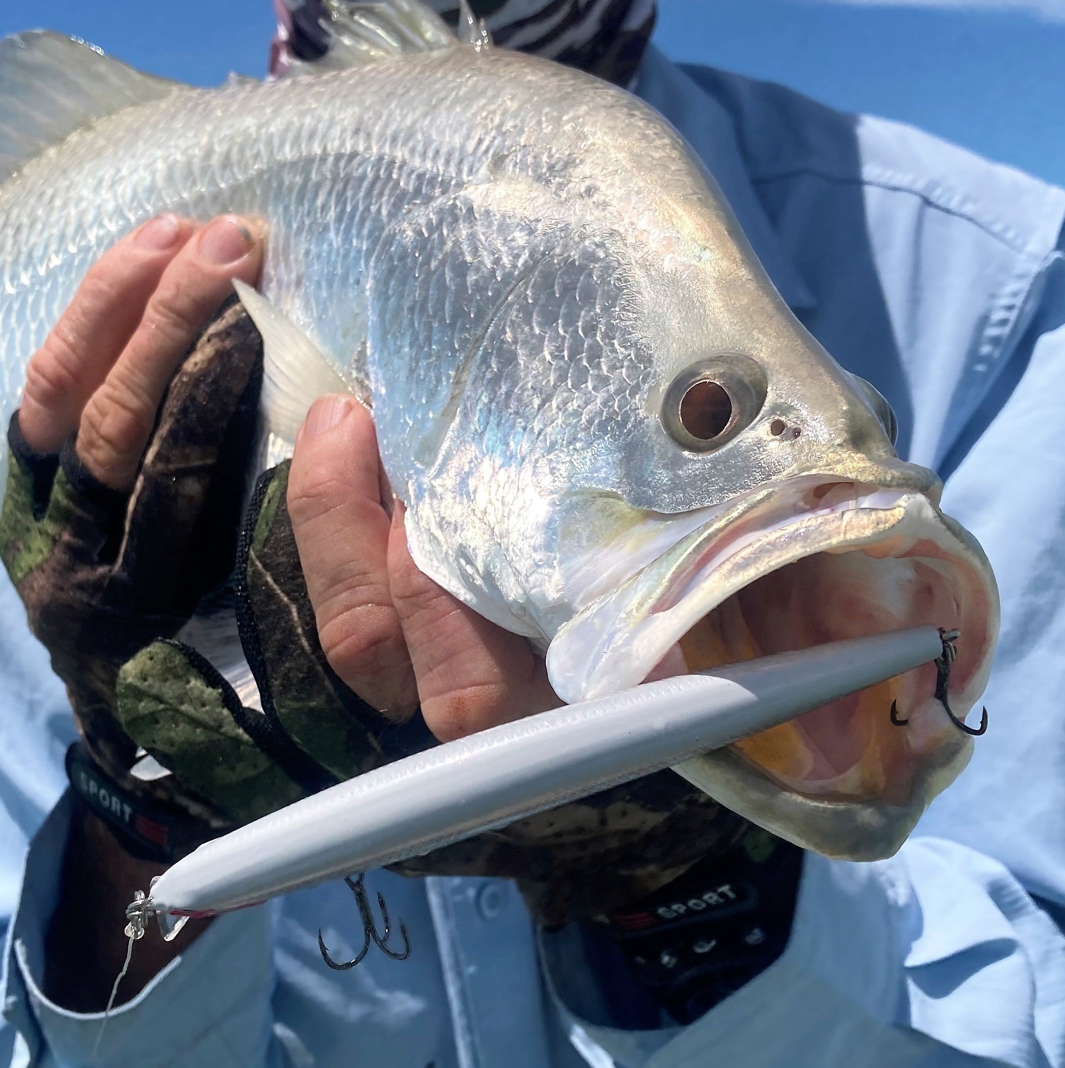 Travellers Lure Fishing Gift Pack view 4