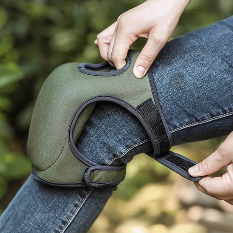 Professional Neoprene Garden Knee Pads - Adjustable Elastic Cushioned view 2