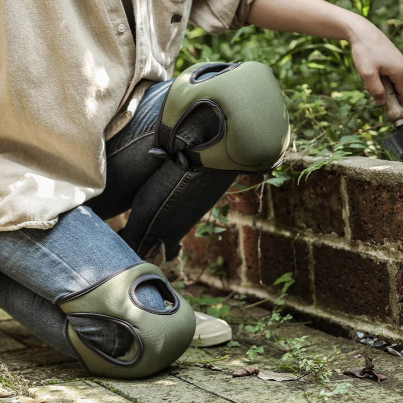 Professional Neoprene Garden Knee Pads - Adjustable Elastic Cushioned view 3