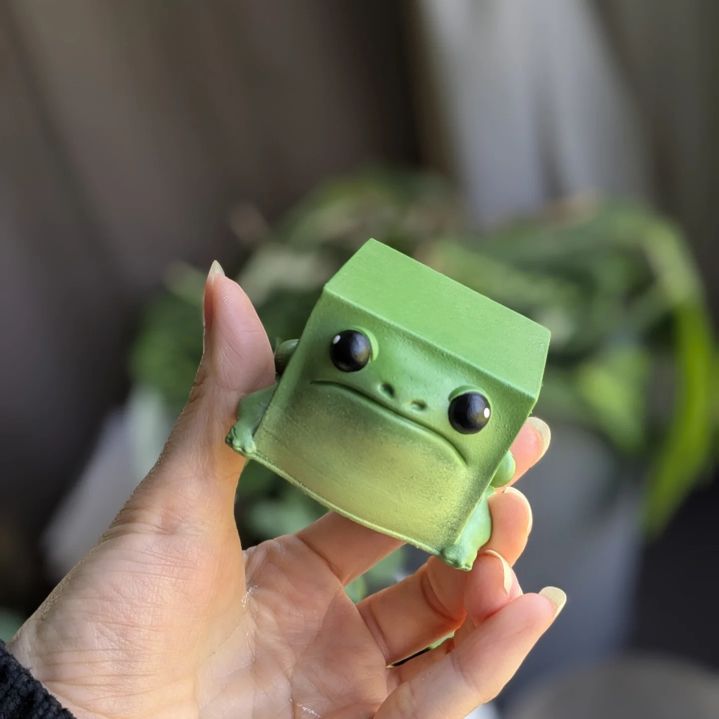 Adorable Ugly-Cute Frog Resin Figurine – 2-Pack Set for Desk, Home & Office Decor view 3