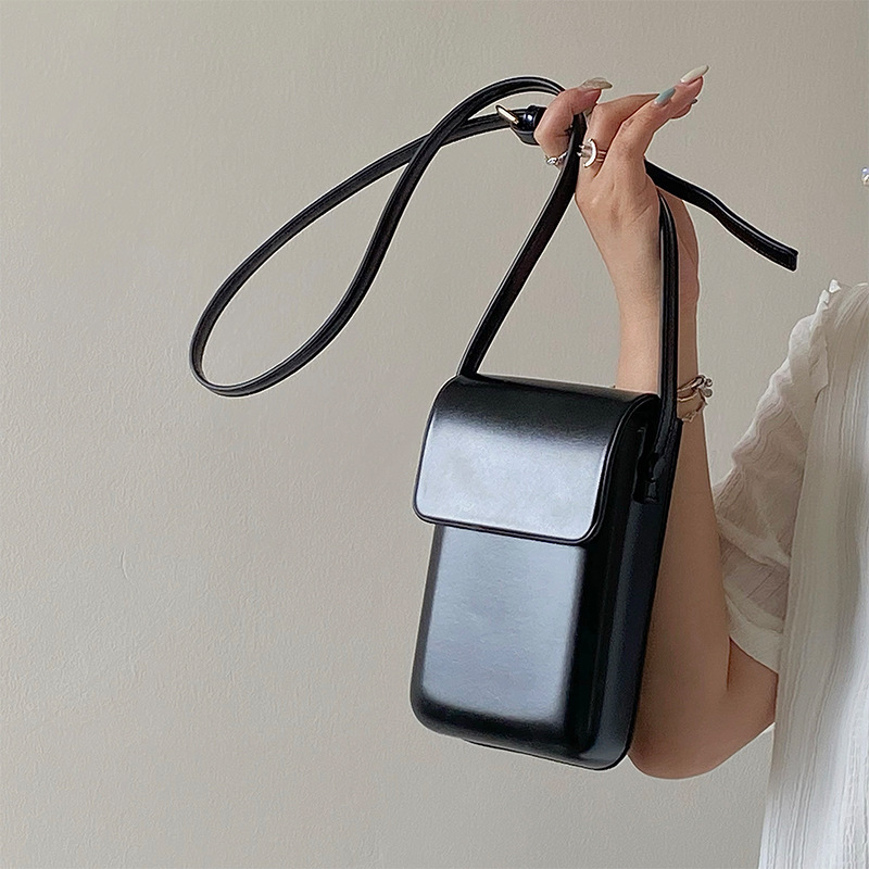 Black Stylish Women's Crossbody Phone Bag – Compact Vertical PU Leather Mini