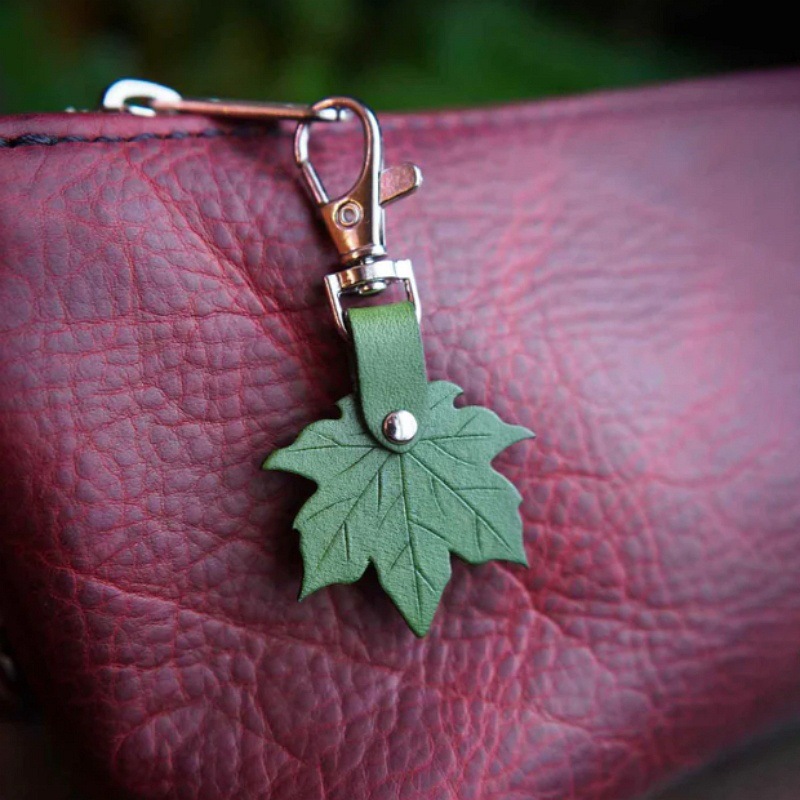 Orange 3 Pack PU Leather Maple Leaf Keychain Set Vintage Style Autumn Leaf view 2