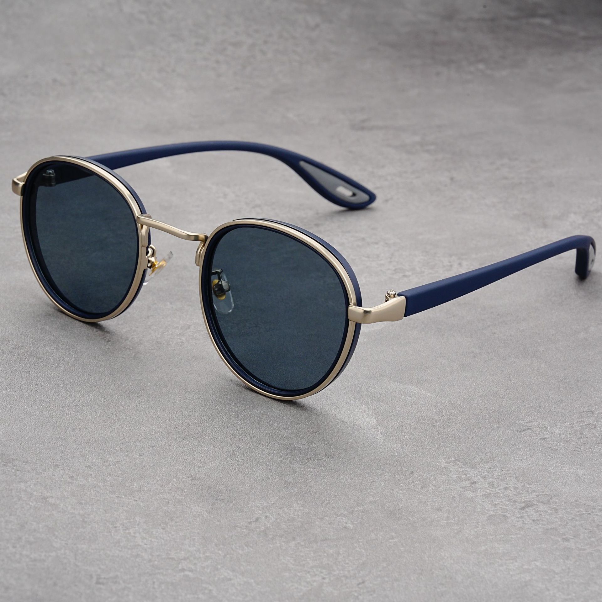 Silver Frame With Blue Rim Retro Round Sunglasses Vintage Metal & PC Frame