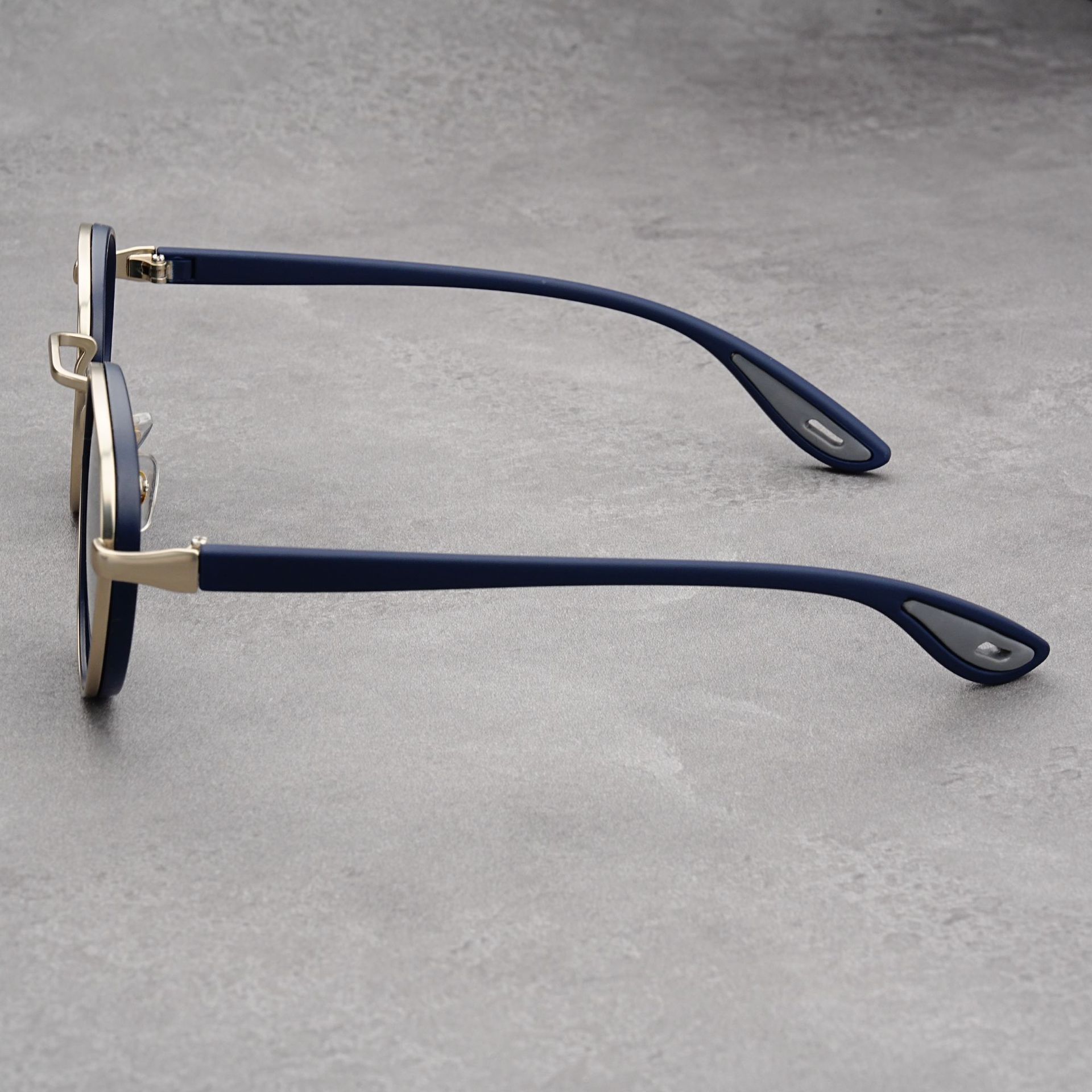 Gold-rimmed Tortoiseshell Frame Retro Round Sunglasses Vintage Metal & PC view 2