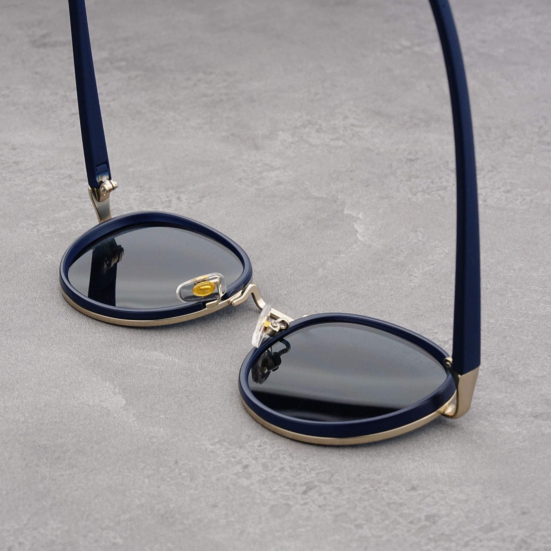 Gold-rimmed Tortoiseshell Frame Retro Round Sunglasses Vintage Metal & PC view 3