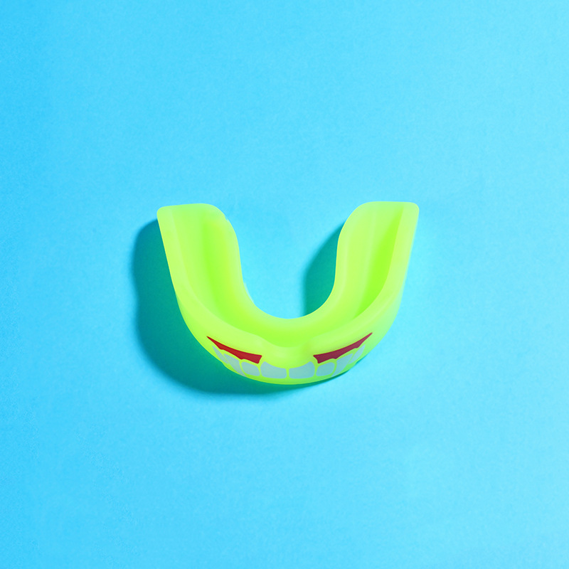 4-Pack Yellow Food Grade Silicone Sports Mouthguard(6x5x1.7CM) With Vented PP view 2
