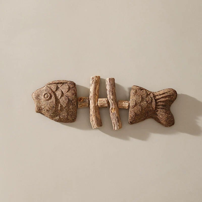 Brown 5 Pack Cat Catnip Toys Fish Bone Shaped Silvervine Chew Sticks for Teeth