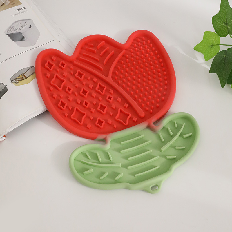 2-pcs Red Tulip Shaped Silicone Pet Licking Mat Slow Feeder Dog Cat Lick Pad
