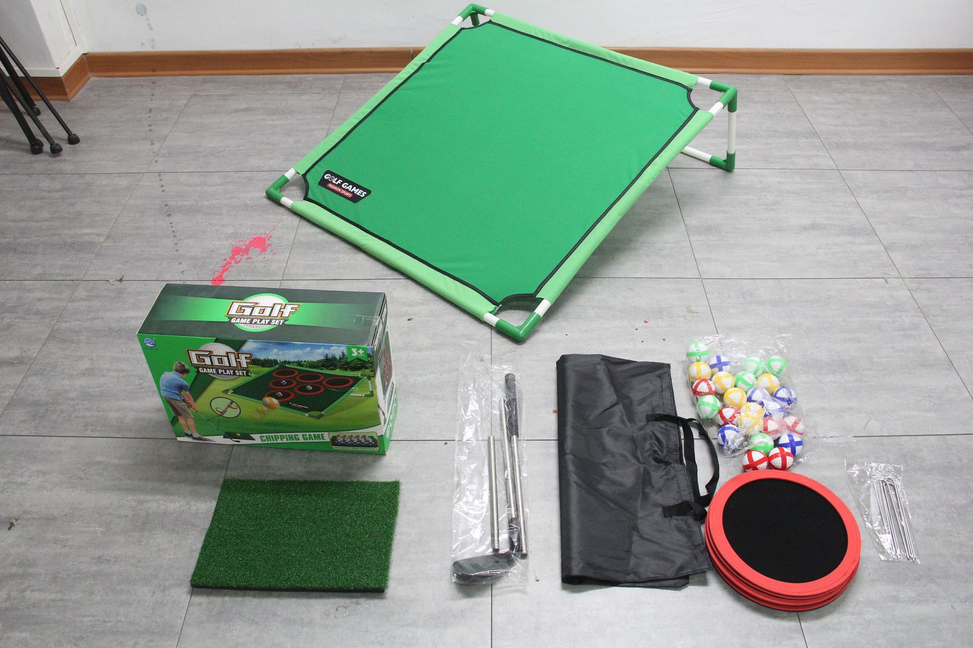 Indoor/Outdoor Golf Hitting Target Game Mat with Stand & Storage Bag - Family view 8