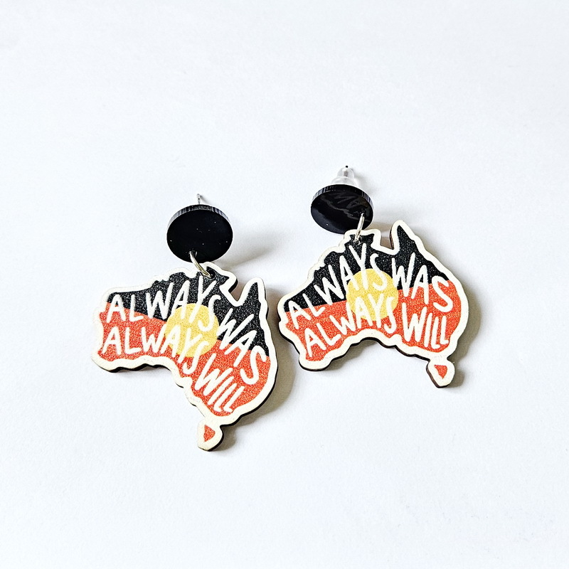 Wooden Australia Map Silhouette Earrings - Lightweight Geometric Ear Drops