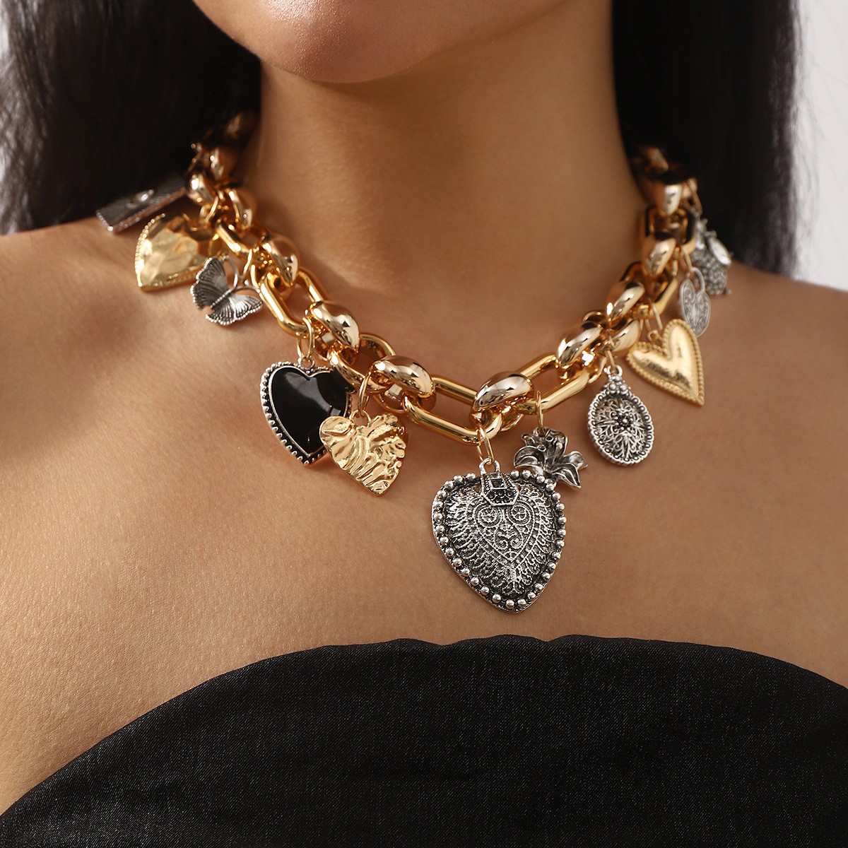 European and American Statement Exaggerated Heart & Floral Rhinestone Necklace