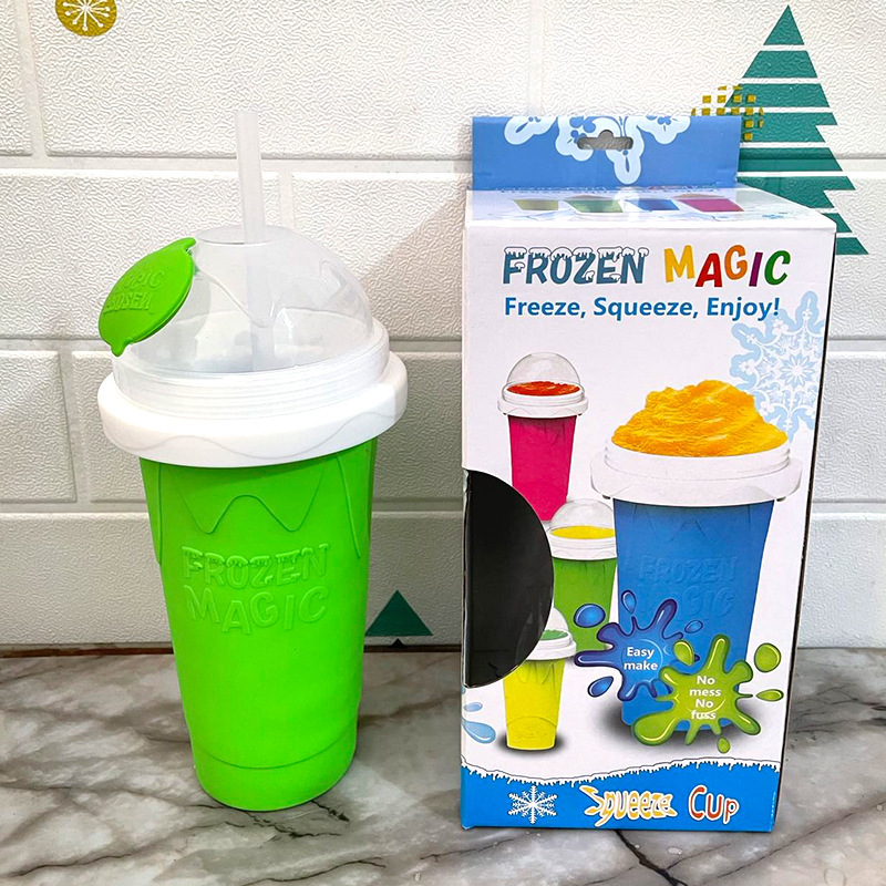 Green Instant DIY Slushie Squeeze Maker Cup - Food-Grade Silicone Double-Layer