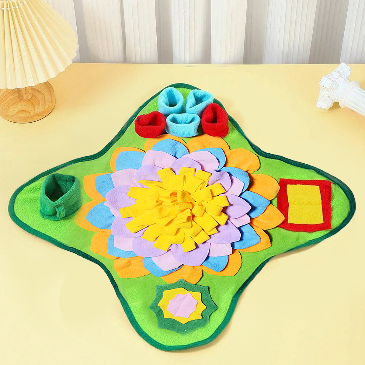 Green 48x48CM Durable Felt Cloth Pet Puzzle Sniffing Mat - Mental Stimulation