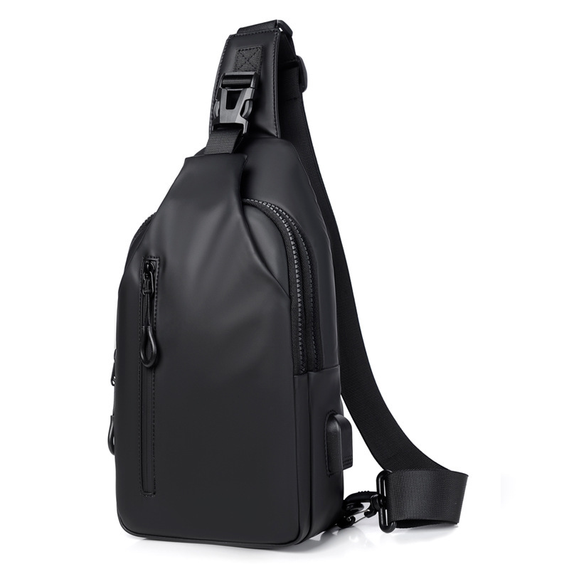 Black Water / Wrinkle-Resistant Nylon Men's Tactical Chest Bag with USB