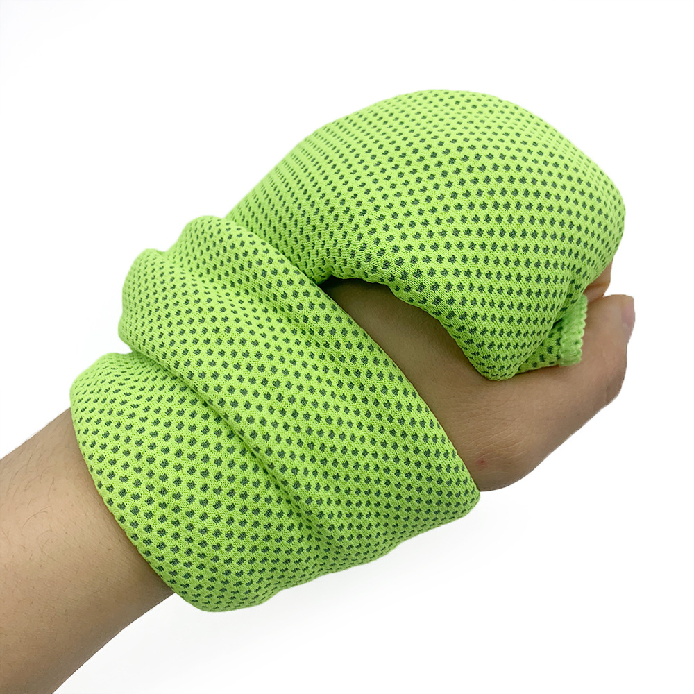 Green 4-Piece Portable Cooling Towel Set - Quick-Dry Ice-Cool Towel for Sports