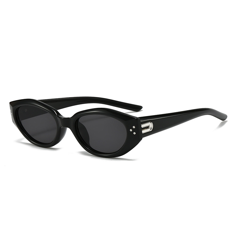 Black Retro Oval Sunglasses for Women