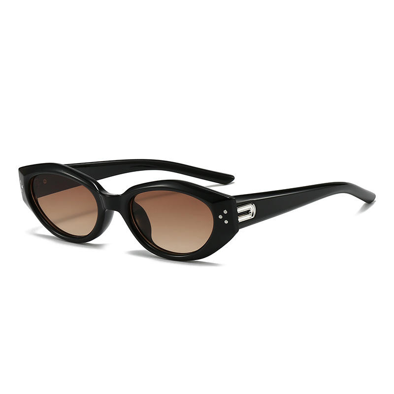 Black-rimmed light brown lenses Retro Oval Sunglasses for Women