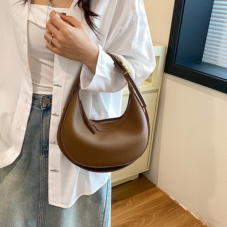 Brown Women's New Fashion Crescent Bag – Stylish Single Shoulder Crossbody