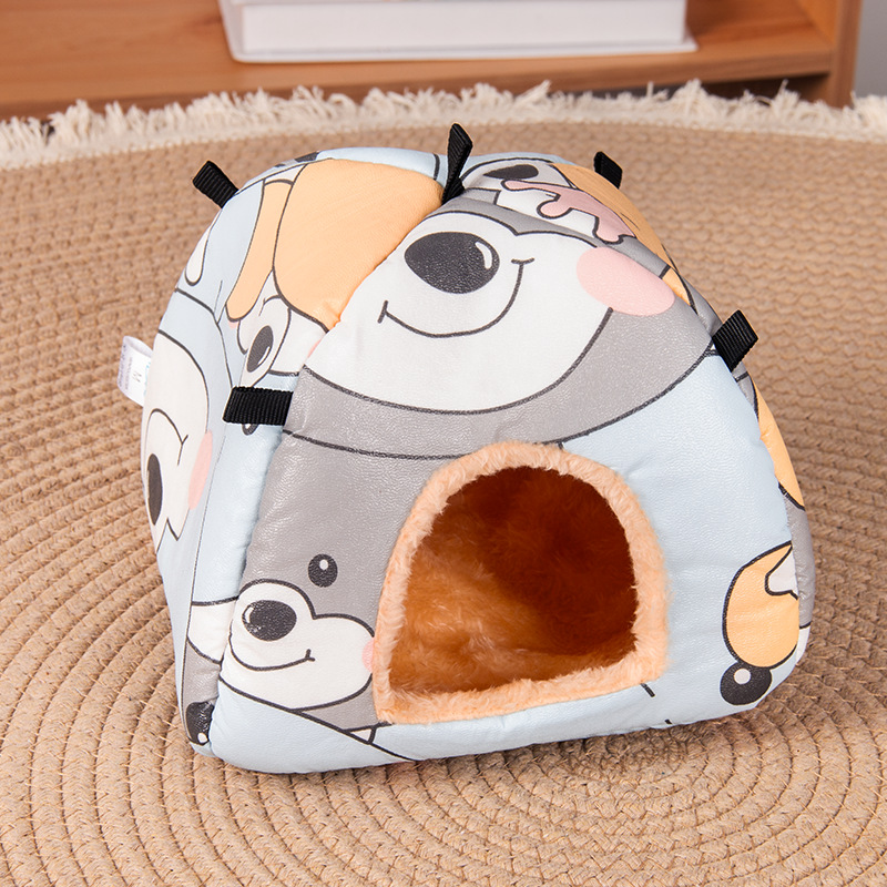 Cartoon bear Soft Shelter for Small Mammals – Hanging & Floor Use — image 1