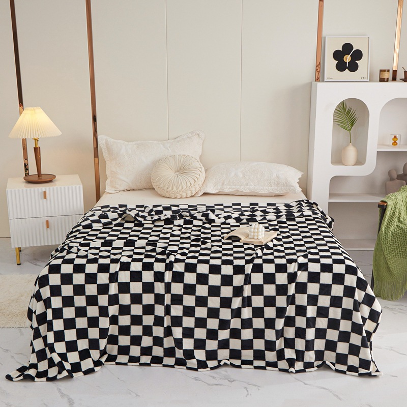 Blue and white checkered pattern Double-Sided Plaid Fleece Blanket – 100×150cm view 2