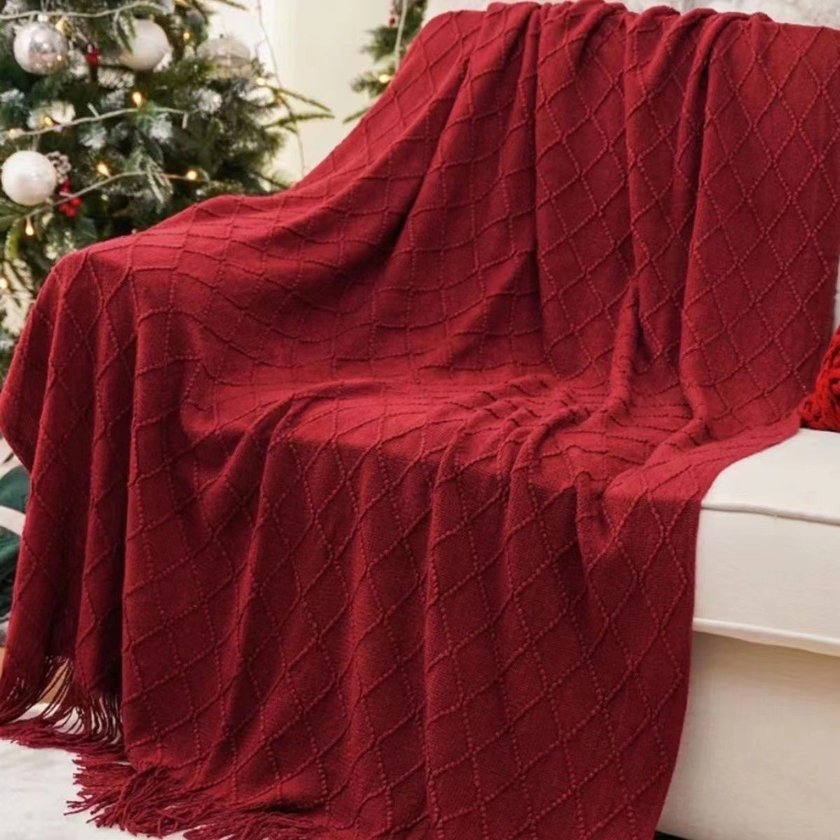 Red Nordic Minimalist Knit Throw Blanket – 127×180cm Lightweight