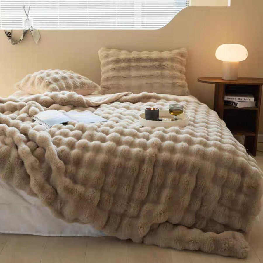 2-Pack Brown Luxury Tuscany Fleece Rabbit Fur Bubble Blanket (45 x 45 CM)