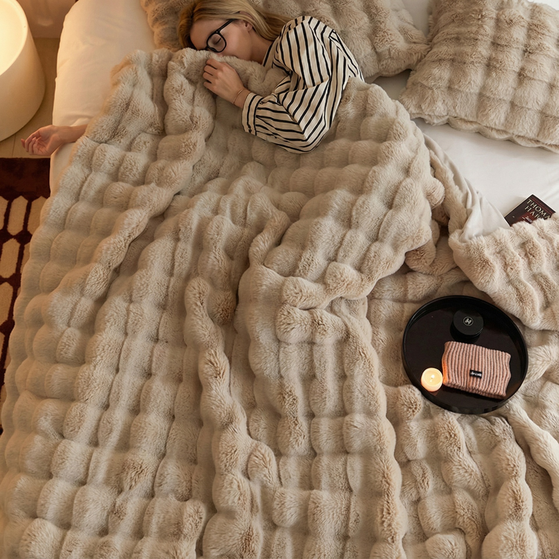 Brown Luxury Tuscany Fleece Rabbit Fur Bubble Blanket (180 x 200 CM) view 4