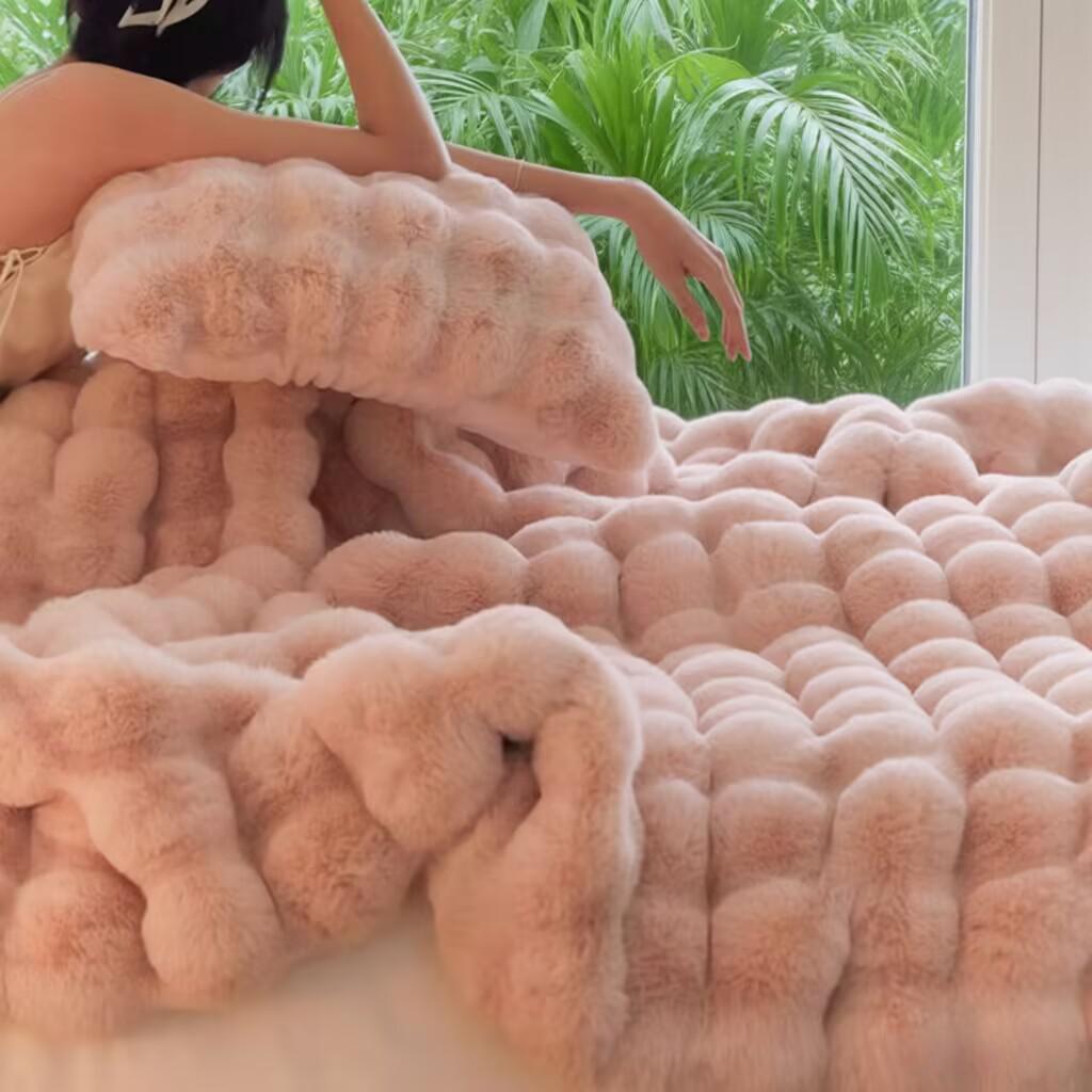 2-Pack Pink Luxury Tuscany Fleece Rabbit Fur Bubble Blanket (45 x 45 CM) view 2