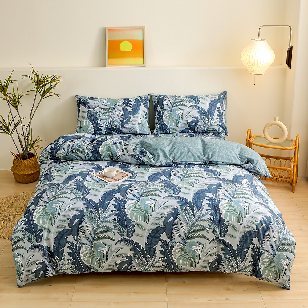 4-Piece Tropical Jungle Printed Soft-Touch Brushed Bedding Set for 1.5M Bed