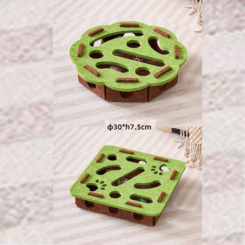 2-piece Green cat toy set—featuring square and flower shapes—is an excellent