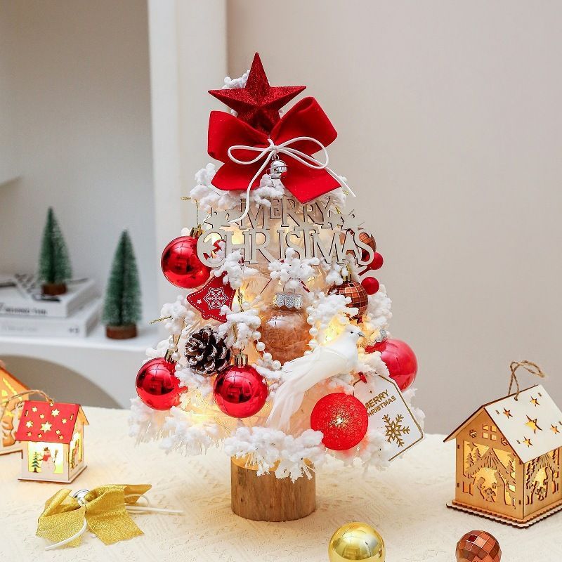 mini desktop Christmas tree — image 1