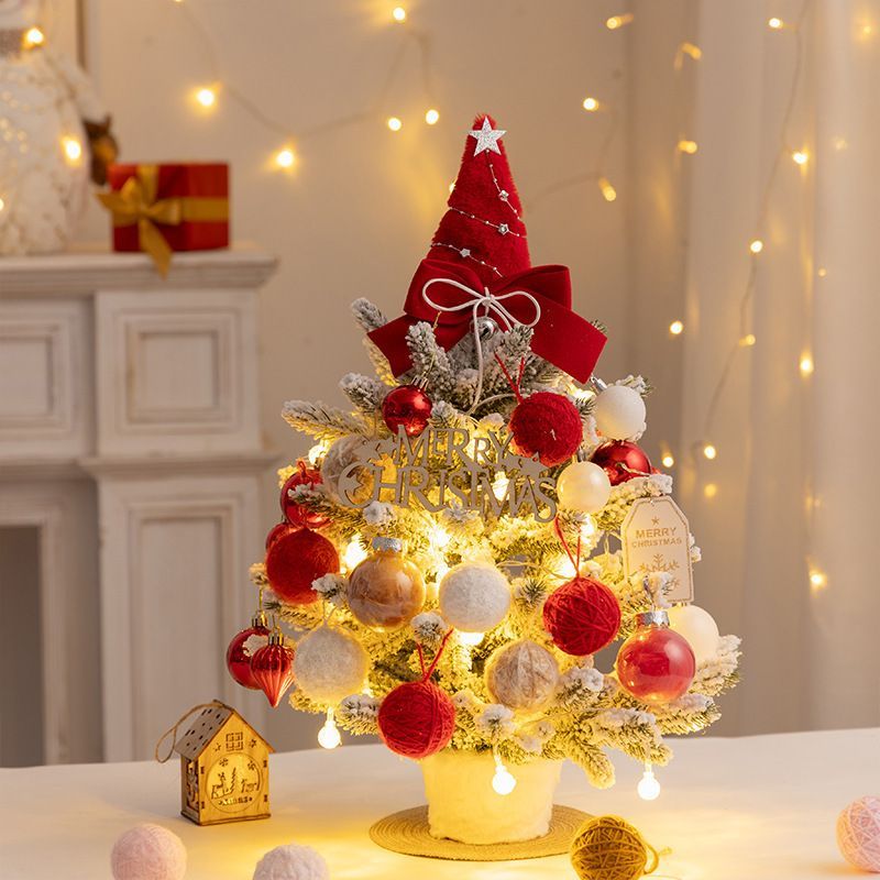 mini desktop Christmas tree — image 1