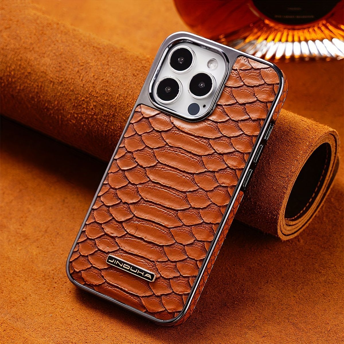 snake-pattern leather phone case — image 1
