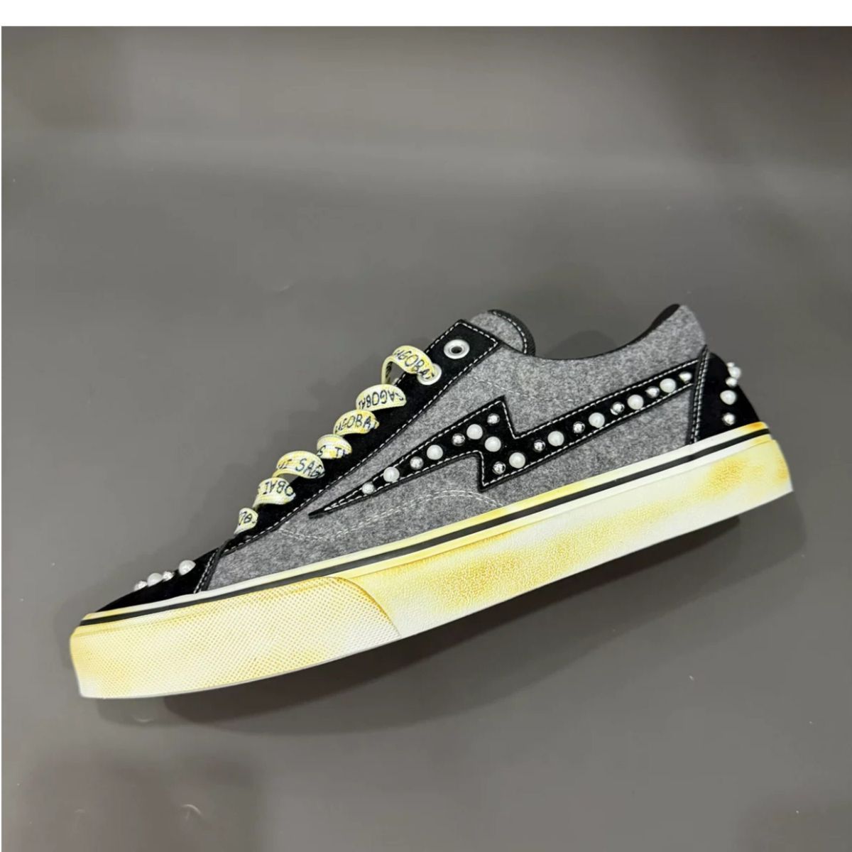 Vintage Skate Shoes Distressed Sneakers Retro Lightning Shoes Worn-In Casual view 4