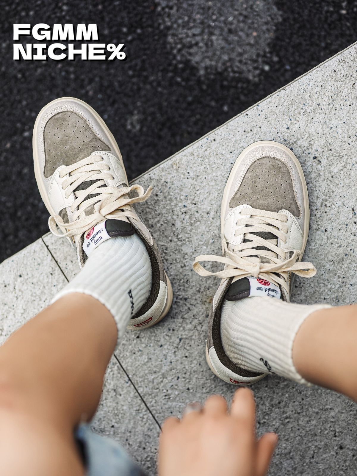 Embroidered Skate Shoes Floral Sneakers Canvas Skateboarding Shoes Handcrafted — image 1