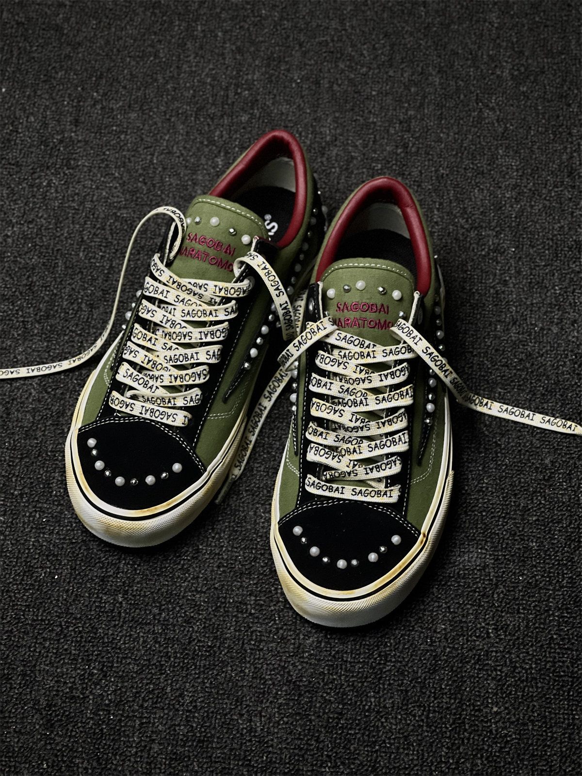 Vintage Skate Shoes Distressed Sneakers Retro Lightning Shoes Worn-In Casual