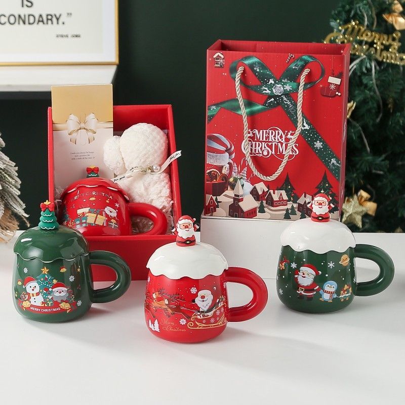 Christmas mug, ceramic mug, mug with lid and spoon, Santa Claus mug, festive view 8