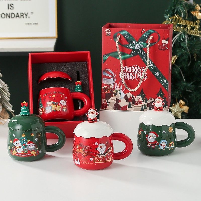 Christmas mug, ceramic mug, mug with lid and spoon, Santa Claus mug, festive view 9