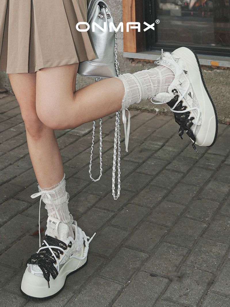 Camellia Platform Sneakers Chunky Canvas Shoes Unisex High-Top Sneakers Height view 2