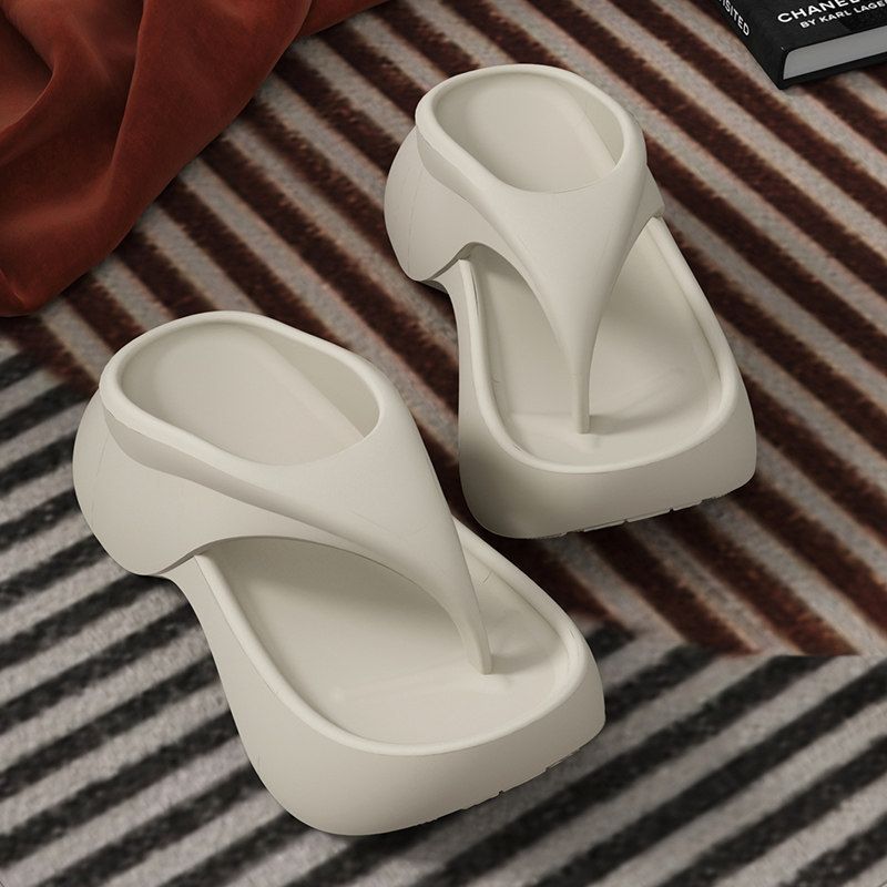 Women's Summer EVA Platform Flip Flops Outdoor Anti-Slip Beach Sandals — image 1
