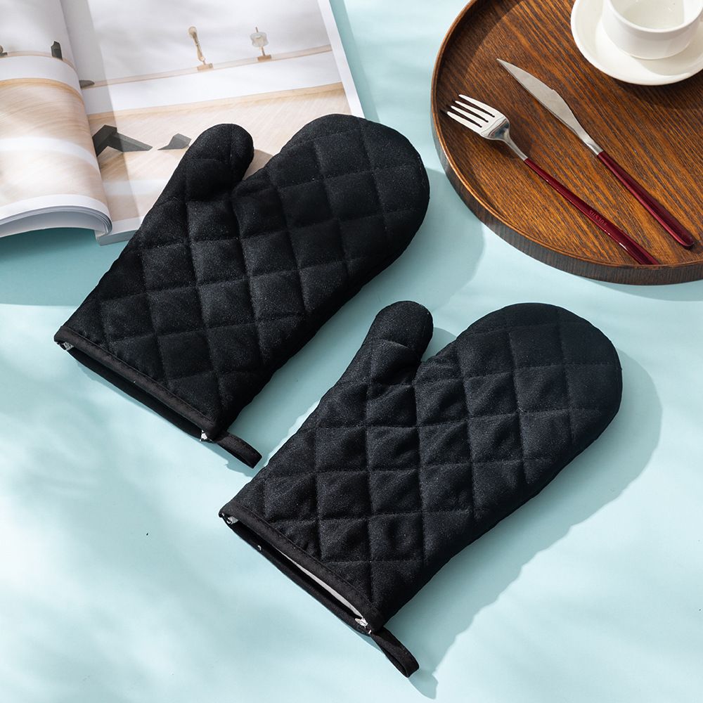 Oven Mitts and Pot Holders 4 pcs Set view 3