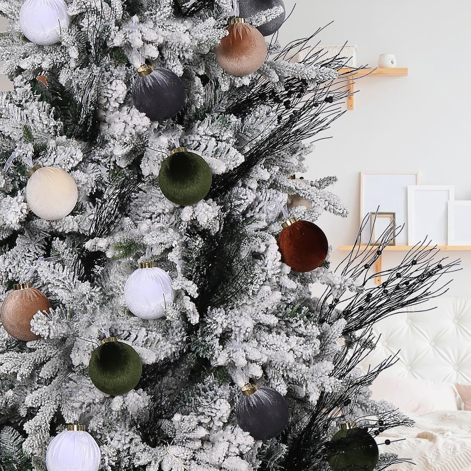 12 Pcs Christmas Tree Ornaments Set view 2
