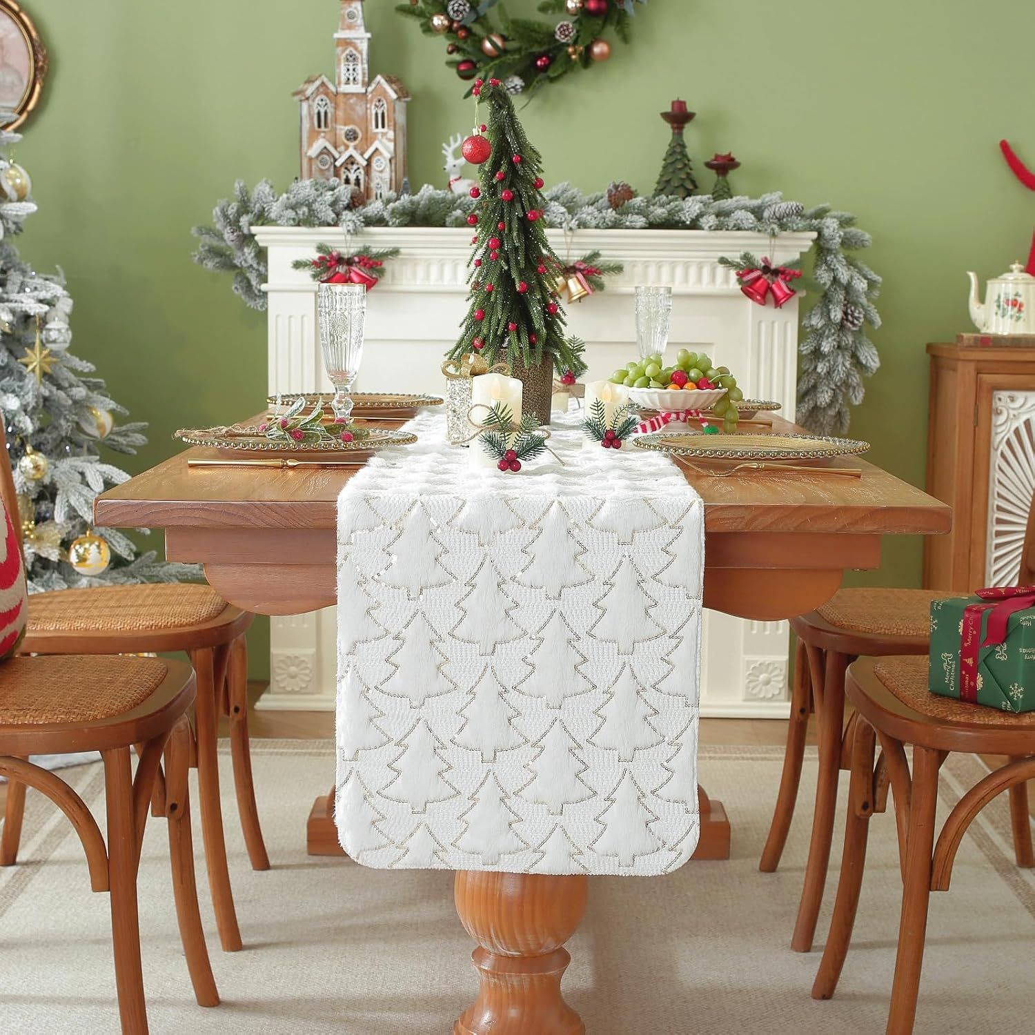 Christmas Tree Table Runner view 2