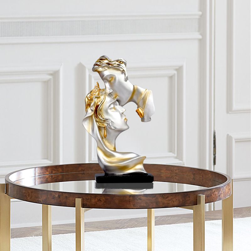 Couples Kiss Sculpture,Abstract Art Couple Sculpture Home Furnishing Resin — image 1