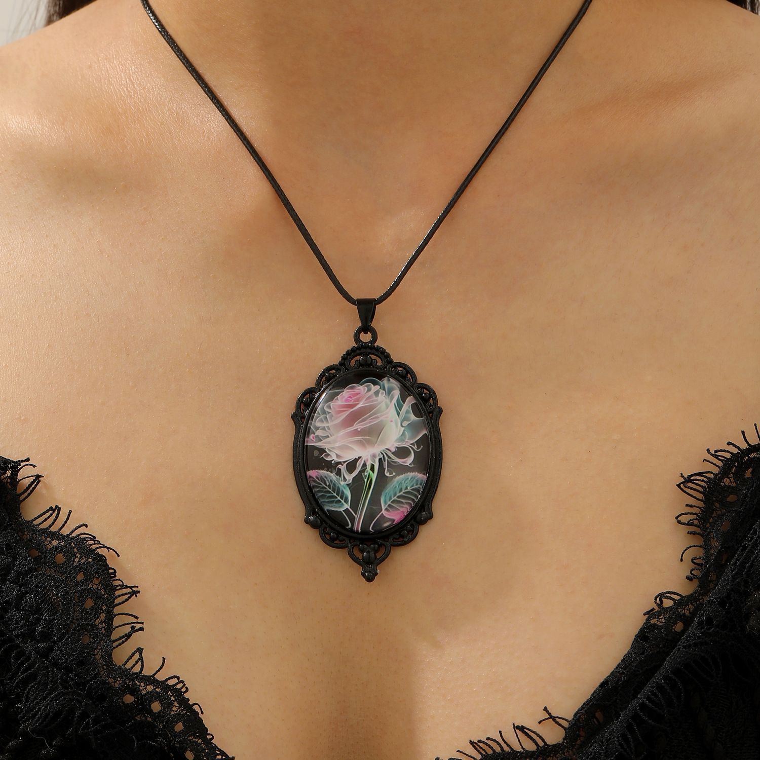 Simple Oval Cabochon Glass Alloy Necklace