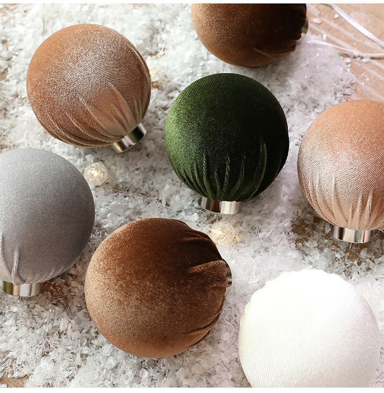 Luxury Velvet Covered Xmas Baubles view 3