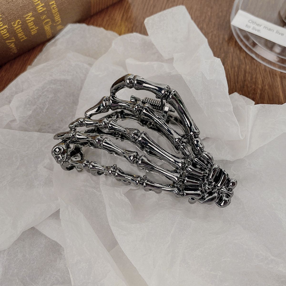 Halloween & Christmas Gun Black Skull Claw Alloy Hair Clip